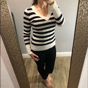 Beautiful women’s sweater!